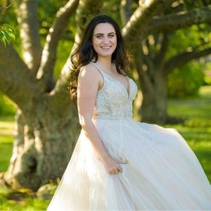 beaded bodice plunging-v illusion wedding dress 
GALINA SIGNATURE size 6